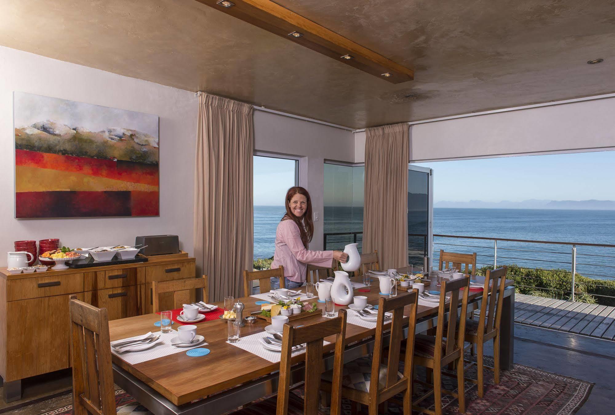 Whalesong Lodge Gansbaai Kültér fotó