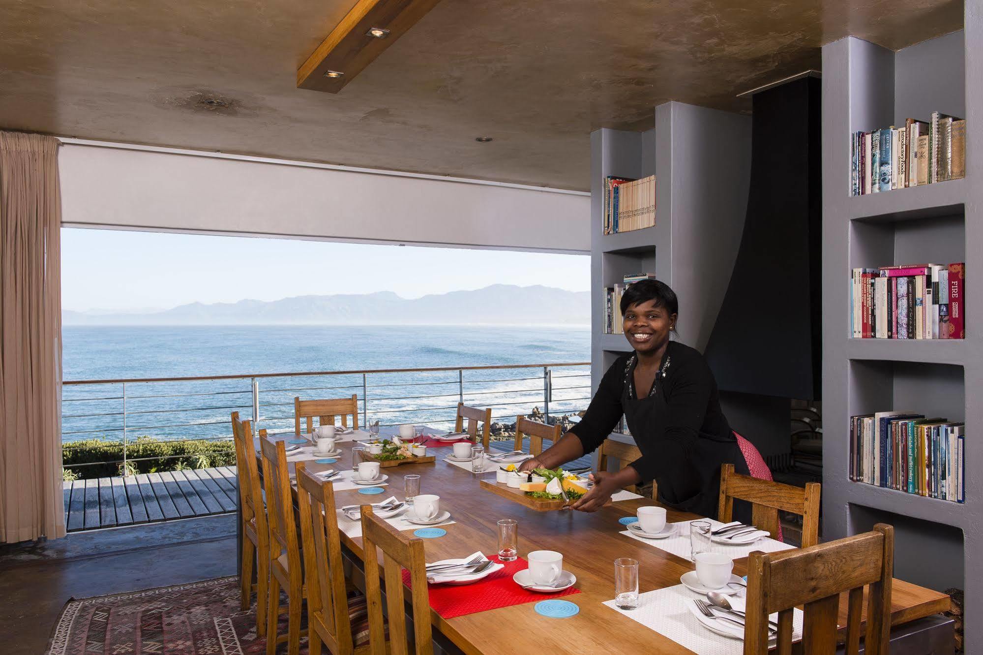 Whalesong Lodge Gansbaai Kültér fotó
