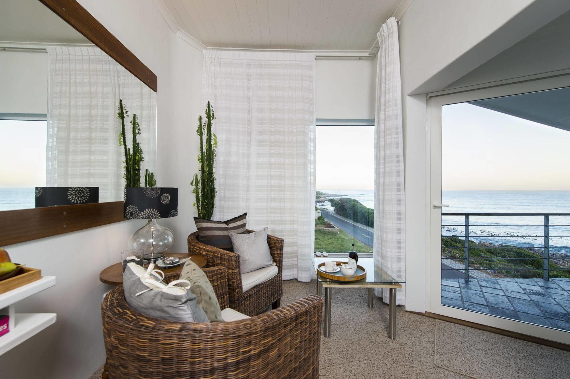 Whalesong Lodge Gansbaai Kültér fotó