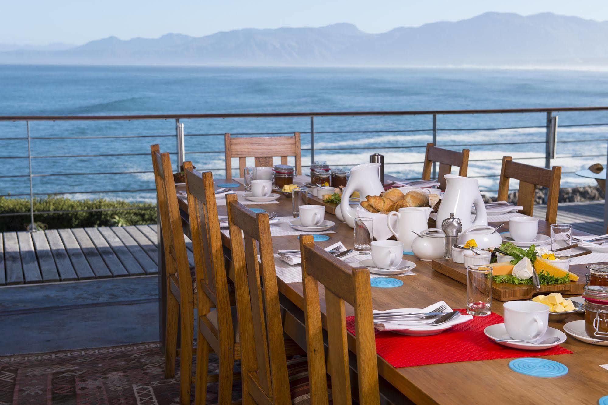 Whalesong Lodge Gansbaai Kültér fotó