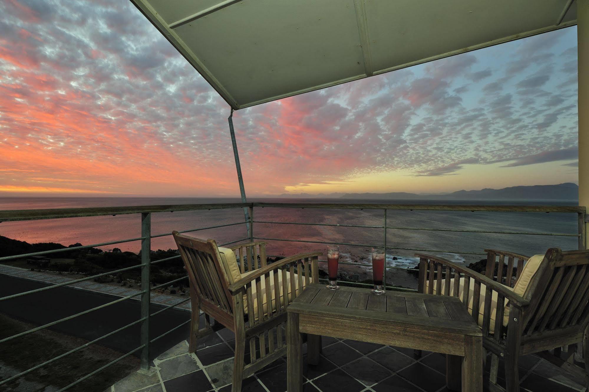 Whalesong Lodge Gansbaai Kültér fotó